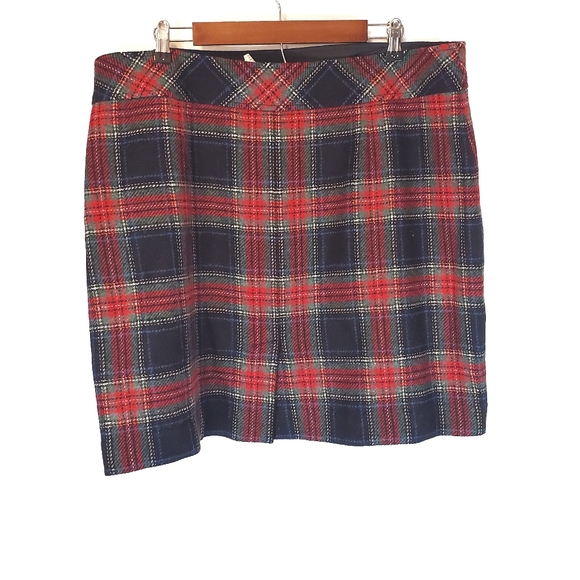 L.L. Bean flannel skirt ( petite) - Picture 5 of 6